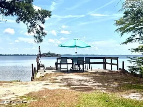 Lt 284-288 Near 250 Waccamaw Sh Road, Lake Waccamaw, NC 28450