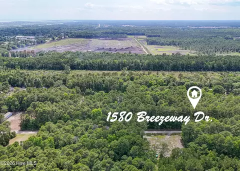 1580 Breezeway Dr SW, Ocean Isle Beach, NC 28469