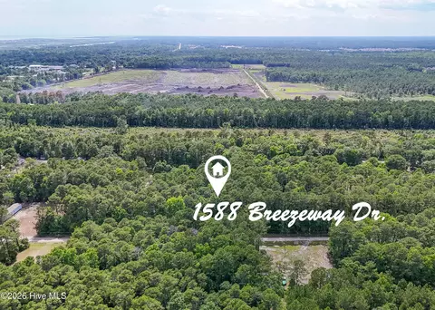 1588 Breezeway Dr SW, Ocean Isle Beach, NC 28469