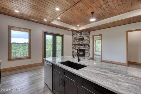 Kitchen - 116 Short Oak Run, Murphy, NC 28906 photo 5 of 6