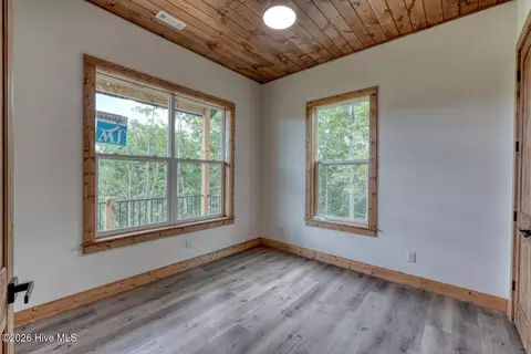 Bedroom - 116 Short Oak Run, Murphy, NC 28906 photo 4 of 7