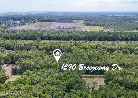1590 Breezeway Dr SW, Ocean Isle Beach, NC 28469
