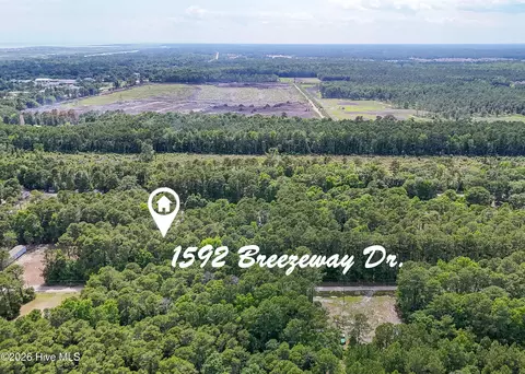 1592 Breezeway Dr SW, Ocean Isle Beach, NC 28469