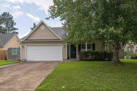 28 Jasmine Ln, Jacksonville, NC 28546