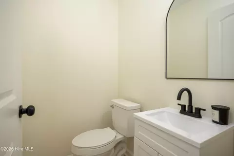 Bath - 103 Harmon St, Clinton, NC 28328 photo 5 of 5