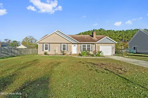 608 Mallard Dr, Jacksonville, NC 28540