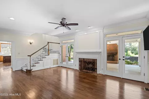 Living - 3002 Cedar Hill Ln, Augusta, GA 30909 photo 4 of 8