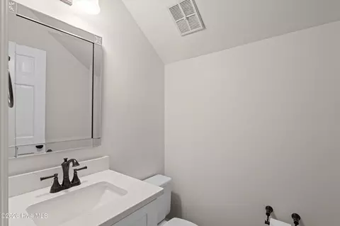 Bath - 3002 Cedar Hill Ln, Augusta, GA 30909 photo 1 of 8
