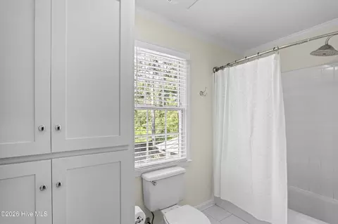 Bath - 3002 Cedar Hill Ln, Augusta, GA 30909 photo 6 of 8