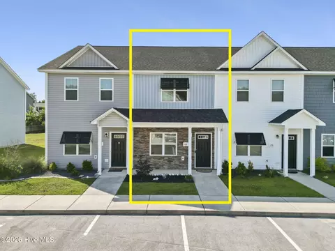 68 Catalina Cir, Swansboro, NC 28584