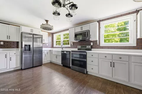 Kitchen - 992 Valley River Ave, Murphy, NC 28906 photo 1 of 4