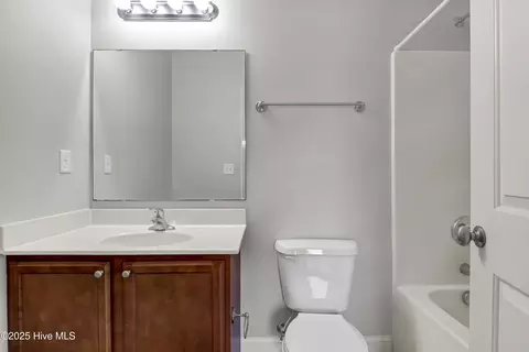 Bath - 4814 Exton Park Loop, Castle Hayne, NC 28429 photo 2 of 2