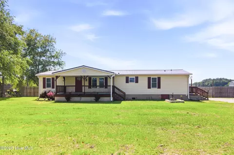 1135 State Camp Rd, Vanceboro, NC 28586