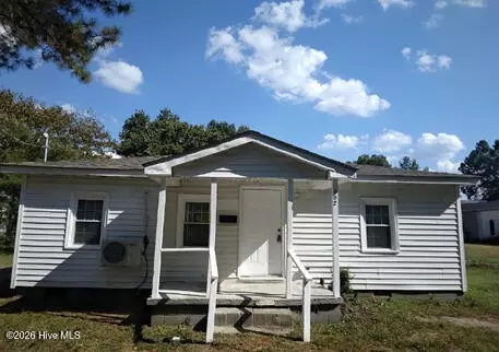 500 Mcgwigan St, Enfield, NC 27823