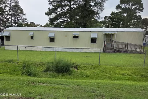 708 Elma Dr, Kinston, NC 28501