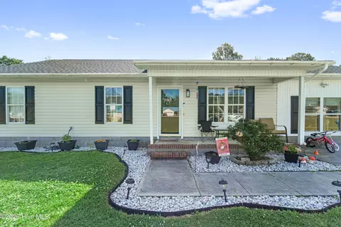 185 Liberty Park Rd, Jacksonville, NC 28540