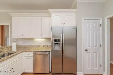 Kitchen - 824 Windmill Xing, Evans, GA 30809 photo 4 of 4