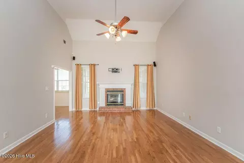 Living - 824 Windmill Xing, Evans, GA 30809 photo 1 of 4