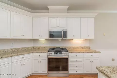 Kitchen - 824 Windmill Xing, Evans, GA 30809 photo 3 of 4