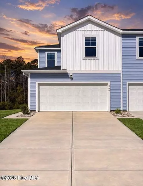 589 Sandy Hollow Dr, Jacksonville, NC 28540