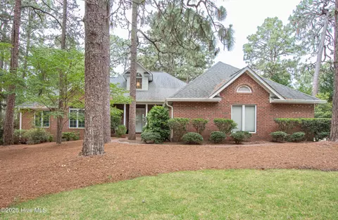 155 Brookhaven Rd, Pinehurst, NC 28374