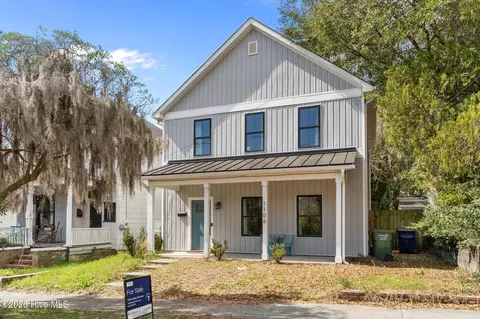1106 S 4th St, Wilmington, NC 28401