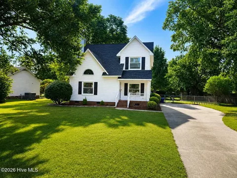 2117 Canyon Dr, Winterville, NC 28590