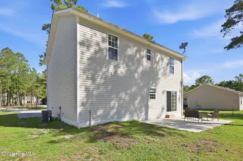 Exterior - 128 Van Riggs Rd, Hubert, NC 28539 photo 7 of 13