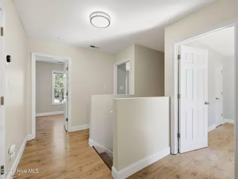 Entry Way - 128 Van Riggs Rd, Hubert, NC 28539 photo 1 of 1