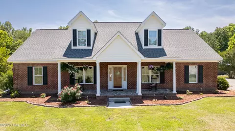 173 Pro House Dr, Enfield, NC 27823
