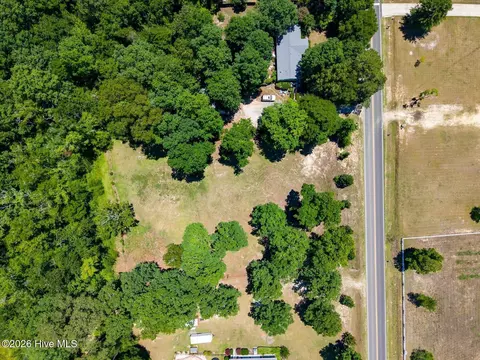 130 Benton Rd SE, Bolivia, NC 28422