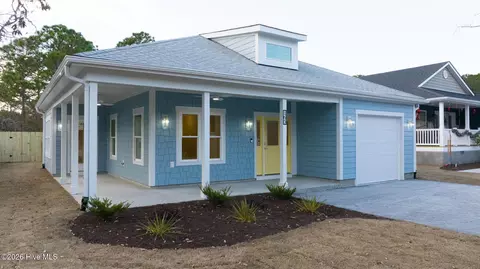 165 NW 4th St, Oak Island, NC 28465