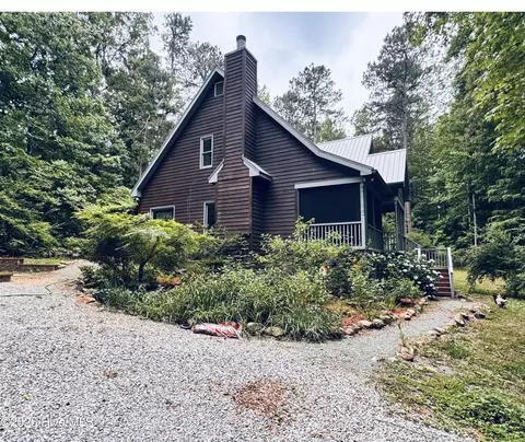 240 Mcgregor Woods Rd, Chapel Hill, NC 27517