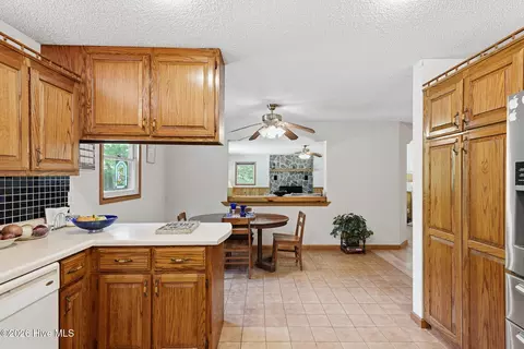 Kitchen - 562 Sunny Ln, Marble, NC 28905 photo 8 of 8