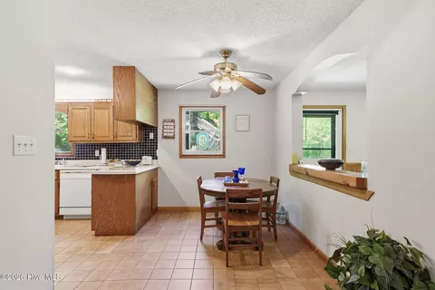 Dining - 562 Sunny Ln, Marble, NC 28905 photo 4 of 4
