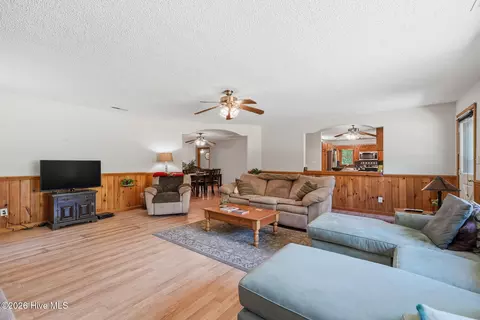 Living - 562 Sunny Ln, Marble, NC 28905 photo 2 of 3
