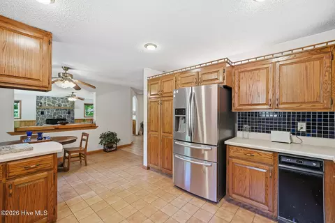 Kitchen - 562 Sunny Ln, Marble, NC 28905 photo 7 of 8