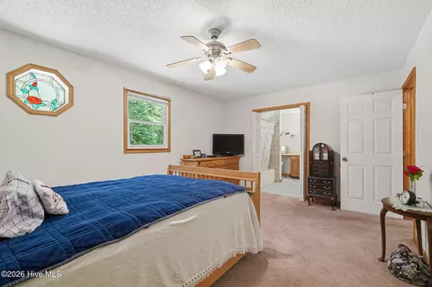 Bedroom - 562 Sunny Ln, Marble, NC 28905 photo 7 of 8