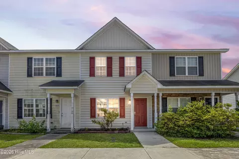8009 Banister Loop, Jacksonville, NC 28546