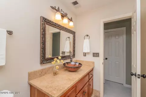 Bath - 1364 Waterston Dr, Evans, GA 30809 photo 8 of 10