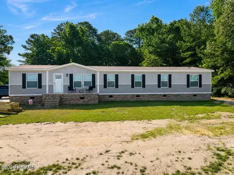 2084 Spring Garden Rd, New Bern, NC 28562