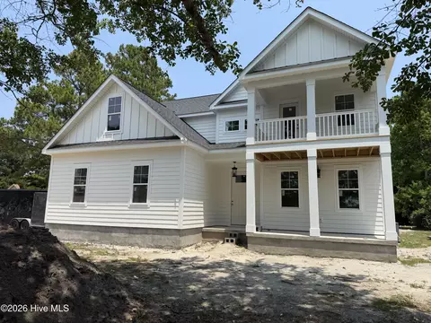 201 Silver Creek Landing Rd, Swansboro, NC 28584