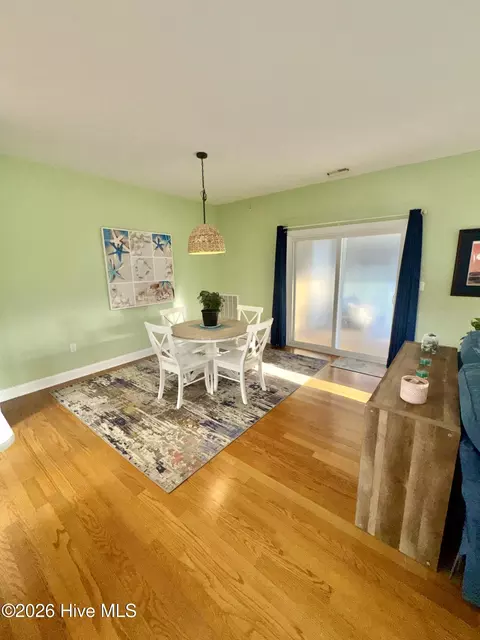 Dining - 300 Lighthouse Ln #D-3, Cedar Point, NC 28584 photo 1 of 1