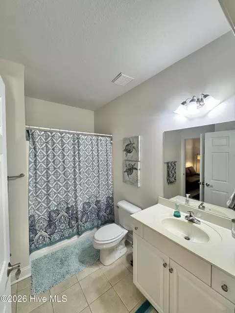 Bath - 300 Lighthouse Ln #D-3, Cedar Point, NC 28584 photo 5 of 6