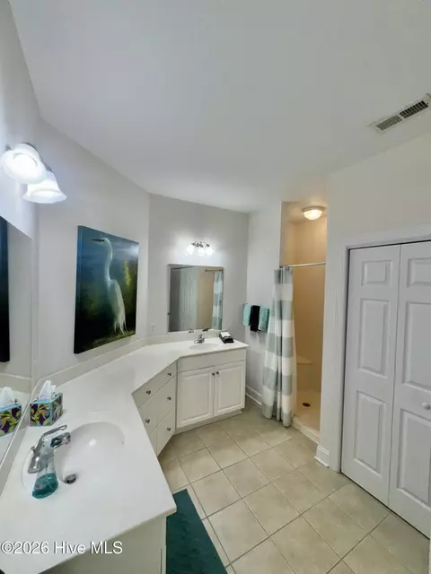 Bath - 300 Lighthouse Ln #D-3, Cedar Point, NC 28584 photo 2 of 6