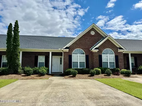 140 Oak Towne Dr #E3, Greenville, NC 27858