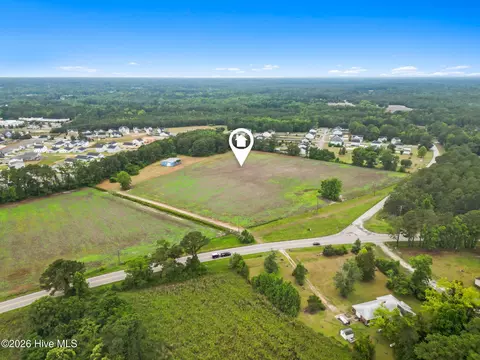 195 Green Swamp Rd NW, Supply, NC 28462