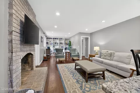 Living - 2916 Kipling Dr, Augusta, GA 30909 photo 3 of 3