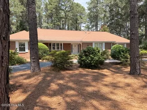 33 Shadow Ln, Whispering Pines, NC 28327