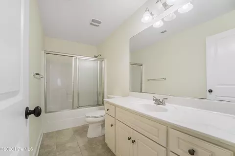 Bath - 1029 Barrett Dr, Evans, GA 30809 photo 1 of 3